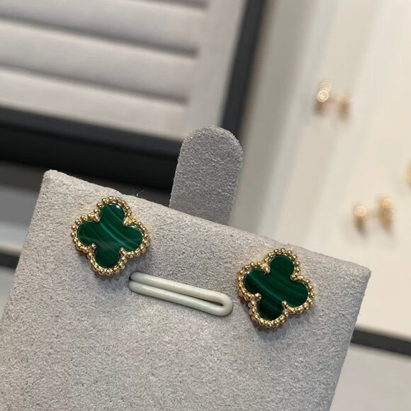 Other - Authentic VCA 18K Yellow Gold Earrings